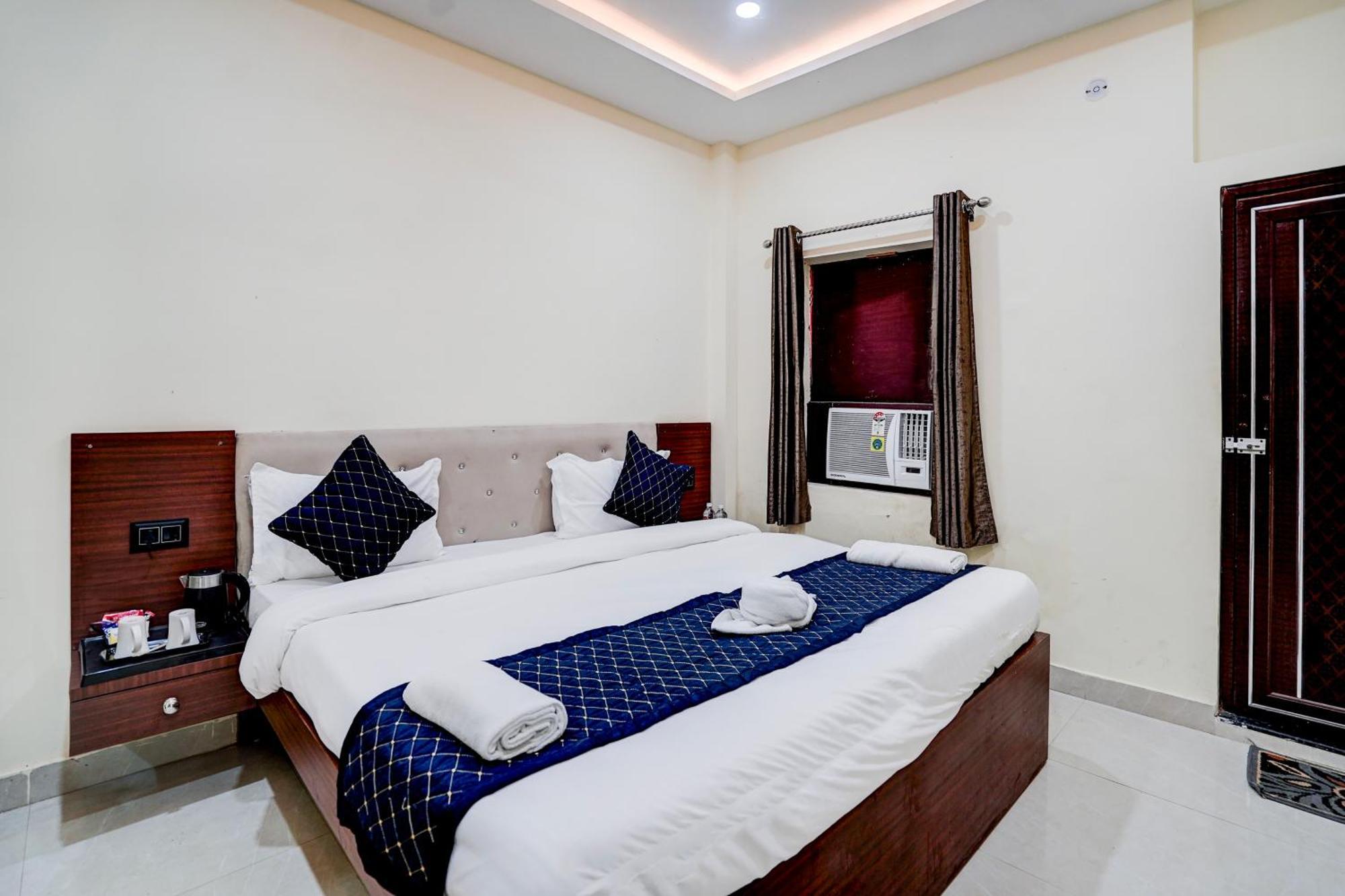 Hotel Vibe Blu- Varanasi Exterior foto